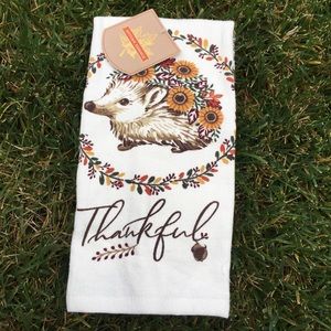 NWT super cute porcupine Kitchen towel 🦔🍂